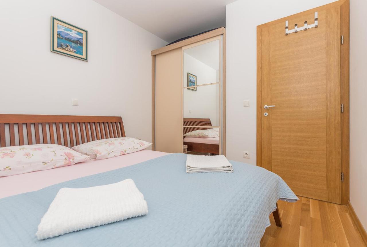 Neno Apartment Makarska Exterior photo